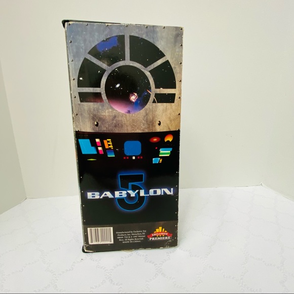 1997 Babylon 5 Commander Susan Ivanova Black Uniform Exclusive Premiere Series - Picture 3 of 9